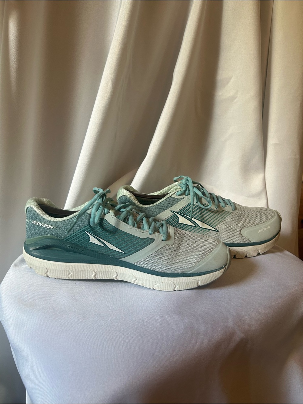Altra Women’s Provision Running Shoes in Light Teal and Mint